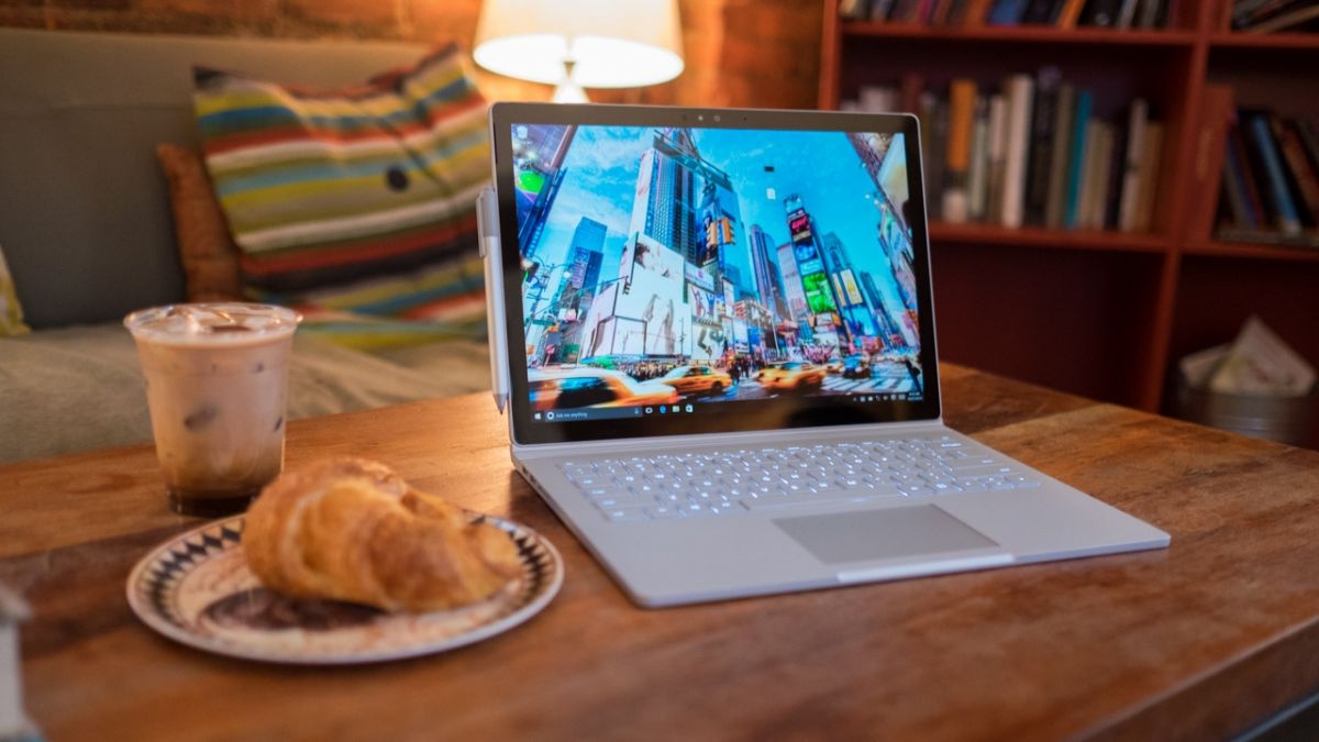 Surface Book: Siêu phẩm máy tính xách tay từ Microsoft